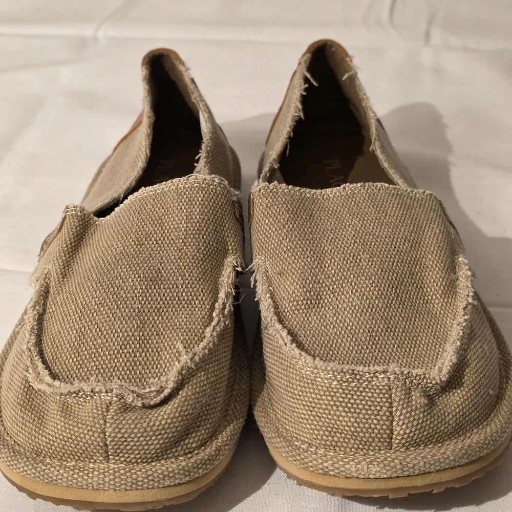 Childrens Place Beige Canvas Slip-Ons Sz 3, Boat Shoes